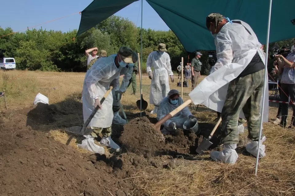 -v-lnr-pristupili-k-eksgumatsii-tel-zhertv-konflikta-v-donbasse