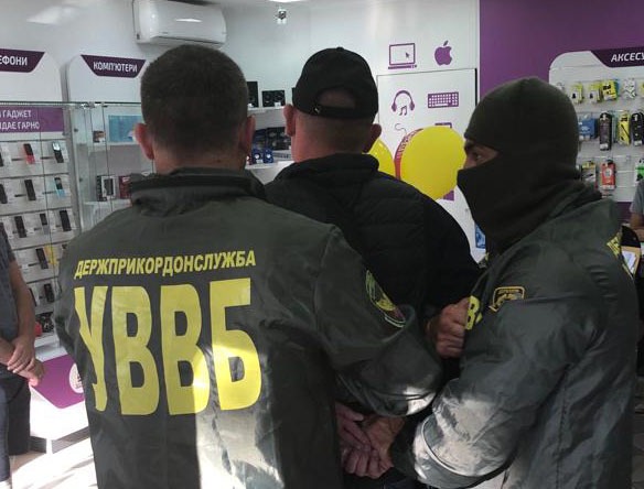 Antikorupciynu-specoperaciyu-proveli-pravoohoronci-na-Bukovini