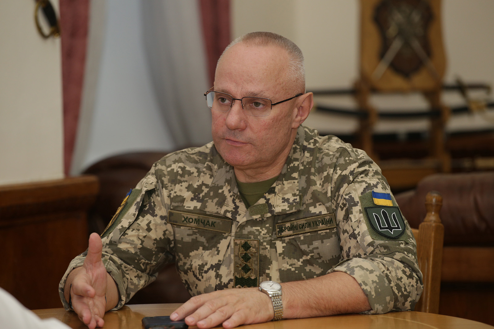 glavnokomanduyushchego-vooruzhennymi-silami-ukrainy-ofis-prezidenta-1564730