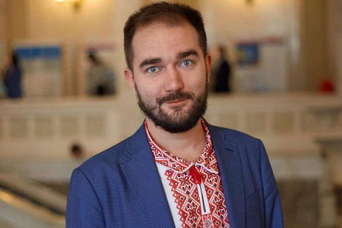 nardep-na-mustang-sovershil-avariyu-i-napal-na-voditelya