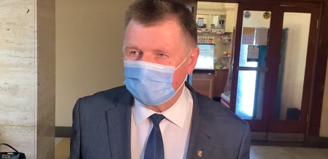 partiya-vengrov-ukrainy-v-polnom-sostave-ushla-s-pervoy-sessii-zakarpatskogo-oblsoveta