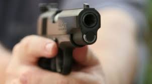 policeyskiy-yakiy-strilyav-u-pidlitka-postane-pered-sudom