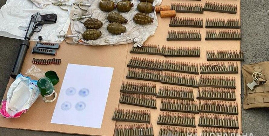 policiya-zaderzhala-voennyh-kotorye-torgovali-oruzhiem-iz-oos