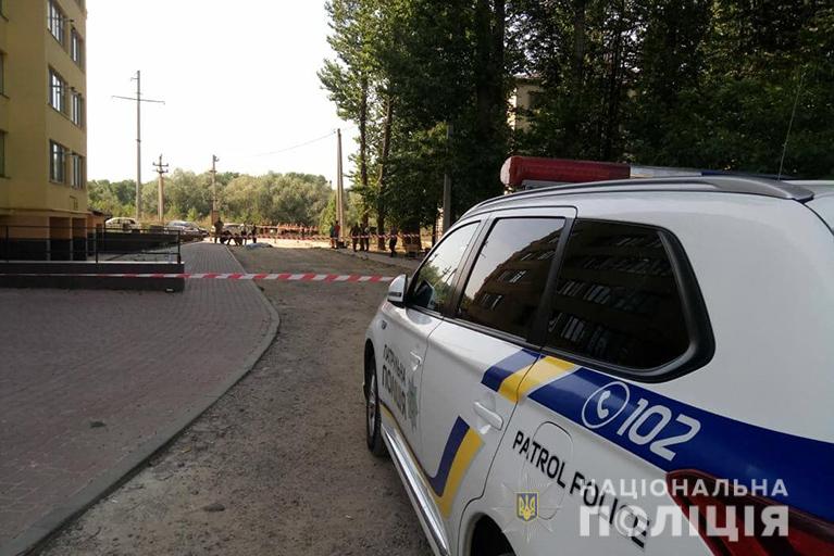 policzejski-zyasovuyut-obstavini-vibuxu-u-rezultati-yakogo-zaginuli-dvoje-lyudej