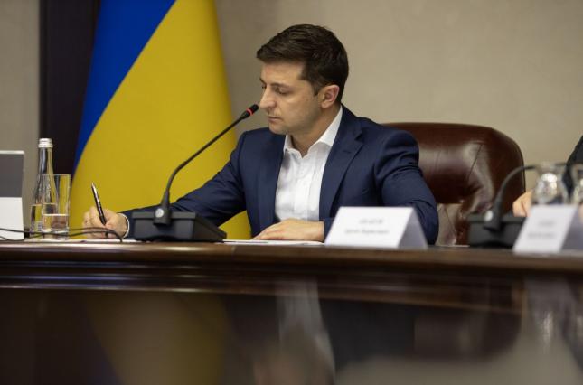 president-uvolil-chinovnikov