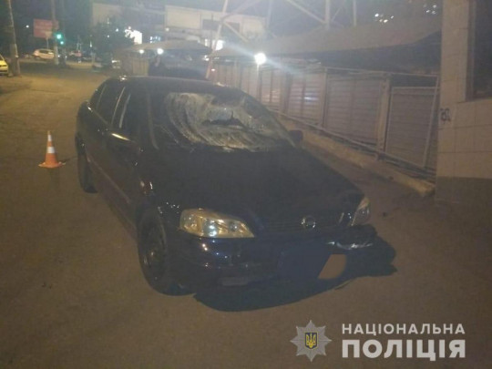 pyanyj-policejskij-na-avto-sbil-peshehodov-v-odesse-foto