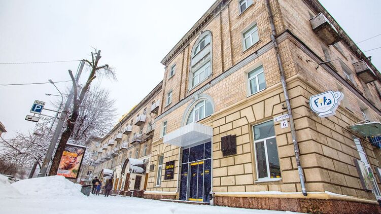 v-cherkassakh-pojavjatsja-ulitsy-bandery-stusa-i-mazepy