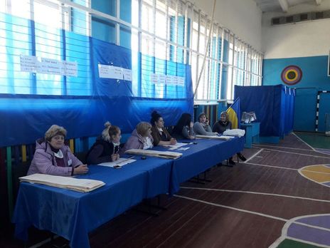 v-harkovskoy-oblasti-na-dovyborah-v-radu-pytalis-vydavat-byulleteni-licam-bez-pasporta-opora