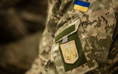 v-novoj-kahovke-na-torzhestvah-v-den-nezavisimosti-umer-voennyj