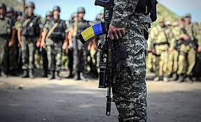 voh-komandyriv-vzvodu-vijskovoyi-chastyny-lvivshhyny-pidozryuyut-u-kradizhtsi-zbroyi